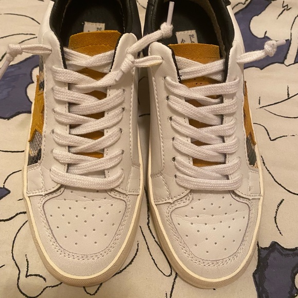 Shoes - Picture 4 of 4